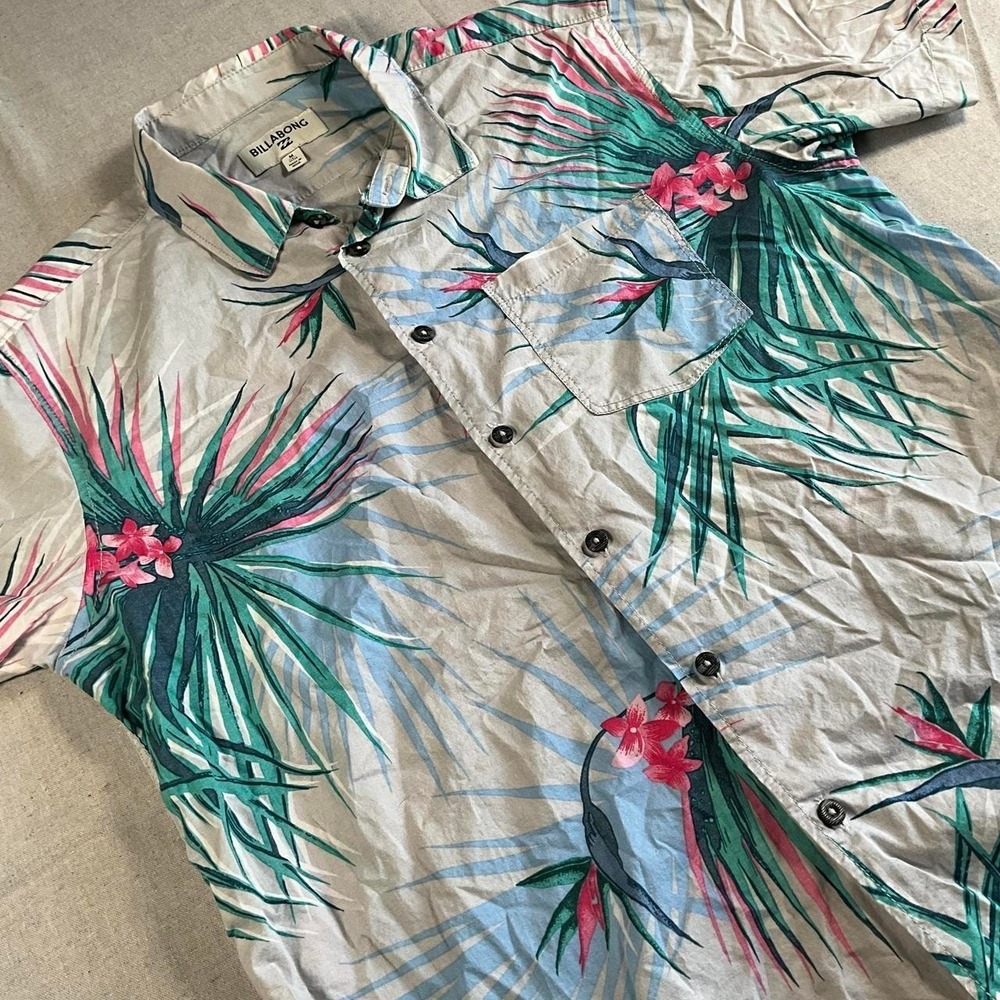 Billabong Men's M Multicolor Tropical Print Button-Front Shirt 100% Cotton